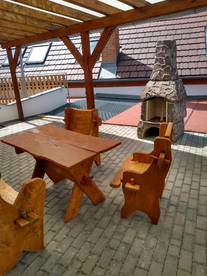 Apartmany Lono Jičín Zewnętrze zdjęcie