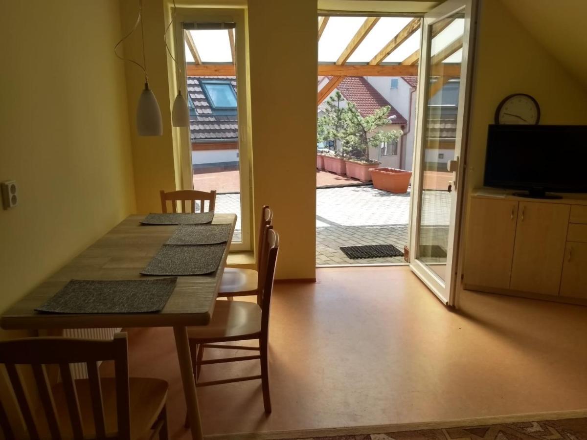 Apartmany Lono Jičín Zewnętrze zdjęcie