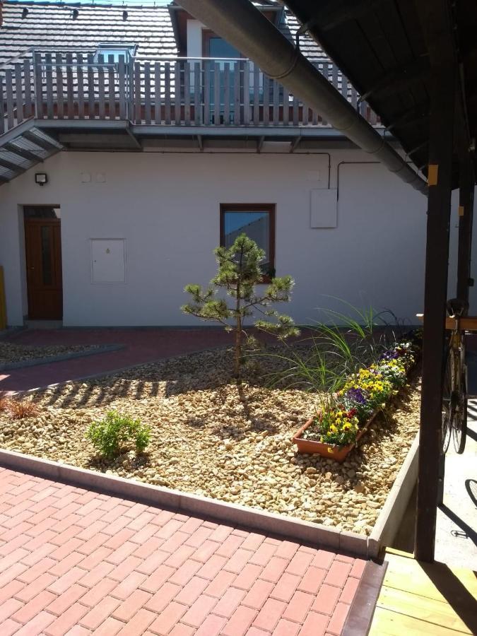 Apartmany Lono Jičín Zewnętrze zdjęcie