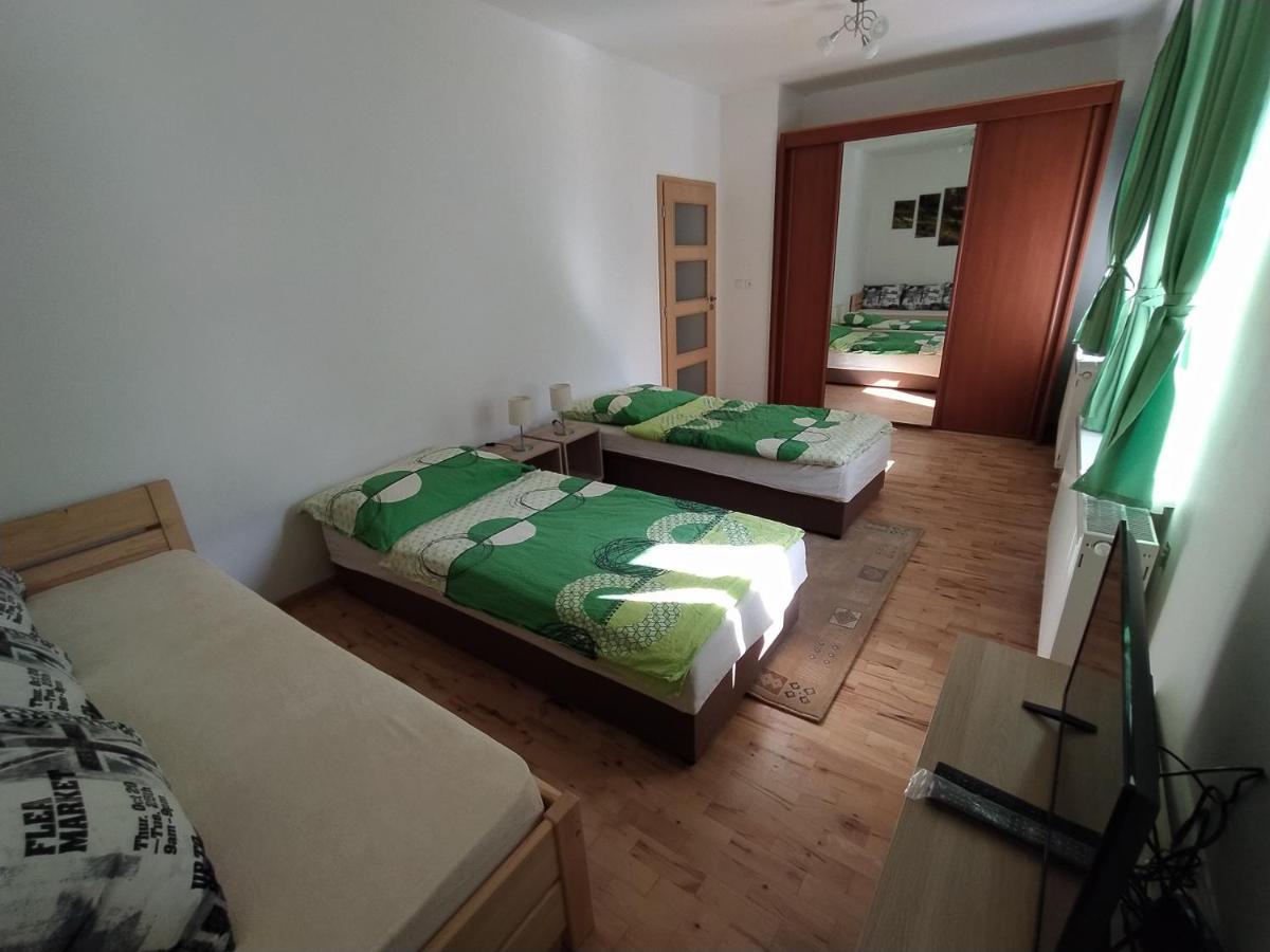 Apartmany Lono Jičín Zewnętrze zdjęcie