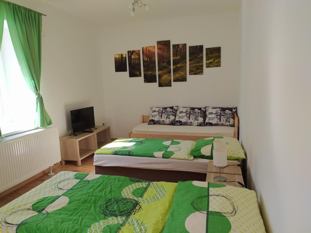 Apartmany Lono Jičín Zewnętrze zdjęcie